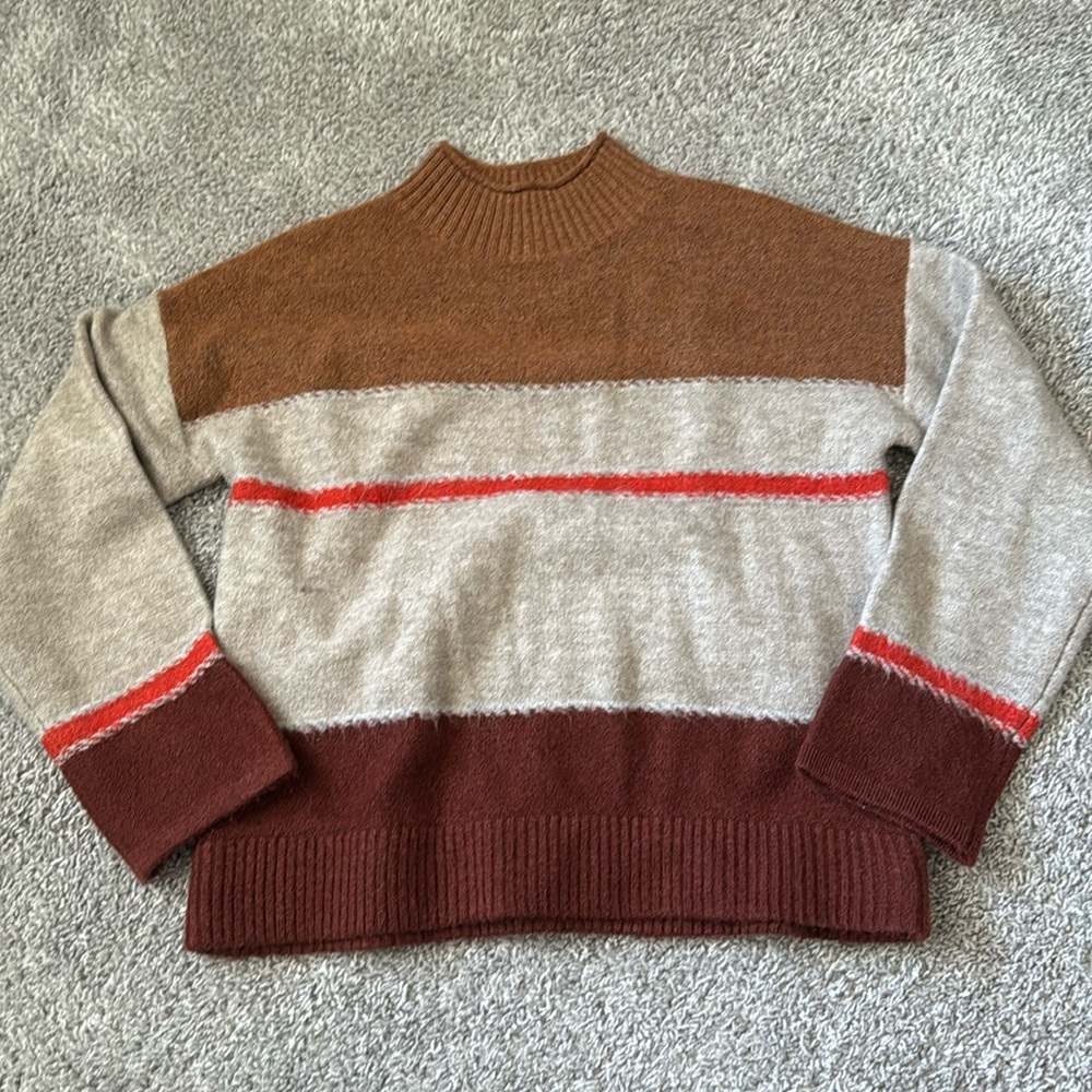 UNIVERSAL THREAD - mock neck